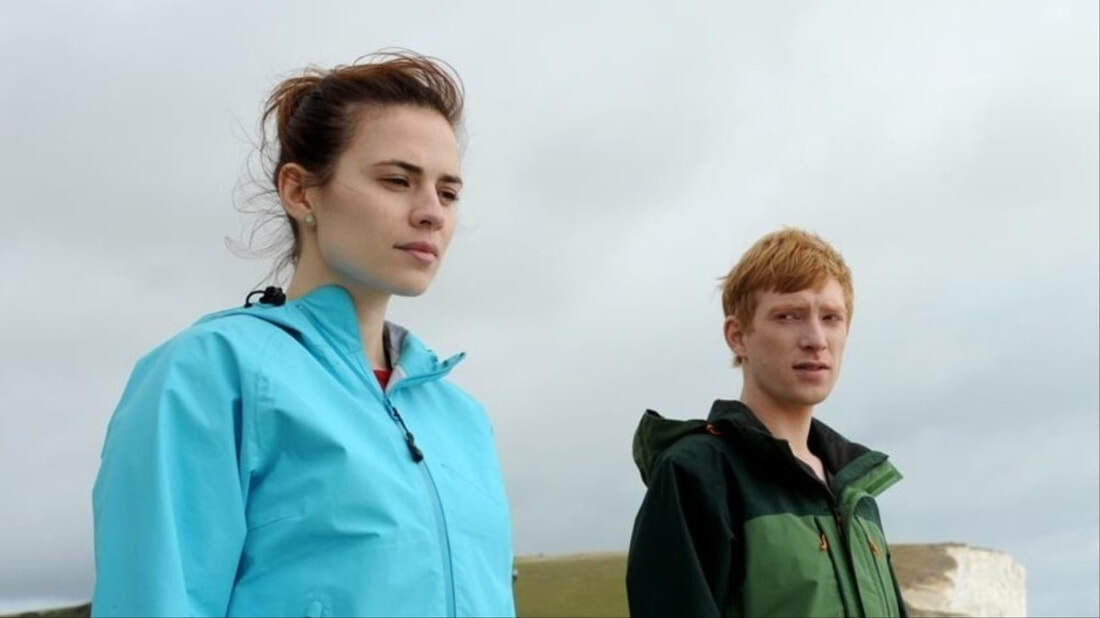 Black Mirror Season 2 Episode 1 (Be Right Back) | Recap & Review