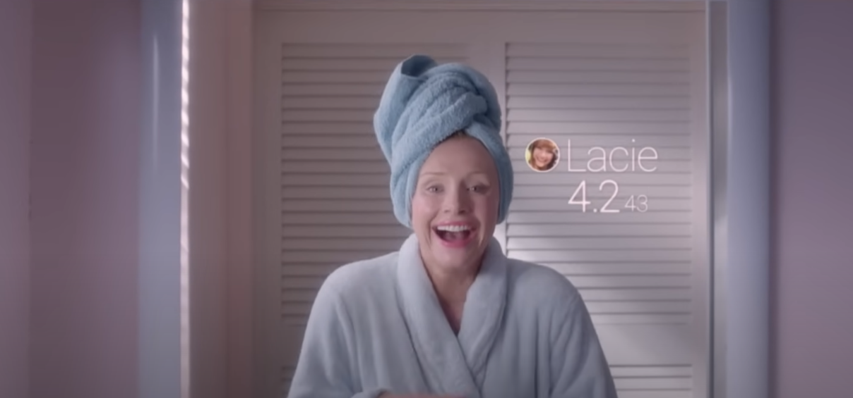 image-22-1 Black Mirror Season 3 Episode 1 (Nosedive) Explained |